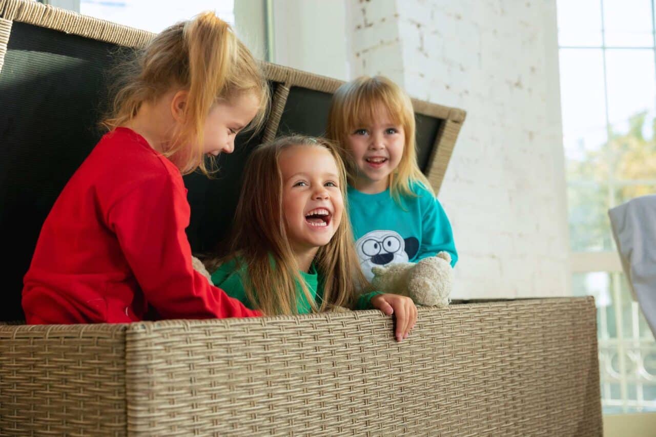 ساخت اسباب بازی در خانه : آموزش ساخت اسباب بازی با وسایل ساده برای کودکان 1