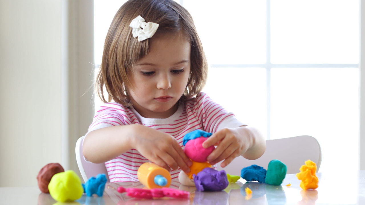 خمیر بازی برای کودک